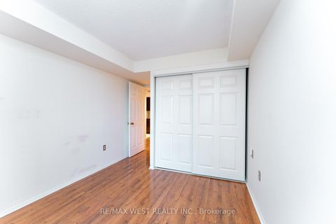 Photo 11 at 205 - 725 King Street W, Niagara, Toronto