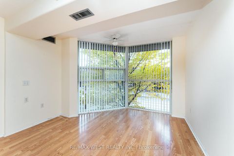 Photo 13 at 205 - 725 King Street W, Niagara, Toronto