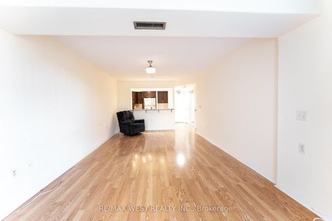 Photo 15 at 205 - 725 King Street W, Niagara, Toronto