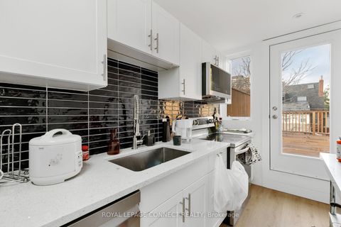 Photo 20 at 16 Rosemount Avenue, Wychwood, Toronto