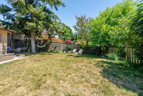 Photo 41 at 21 Nuffield Drive, Guildwood, Toronto