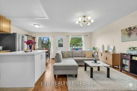 Photo 4 at 14 - 33 Four Winds Drive, York University Heights, Toronto
