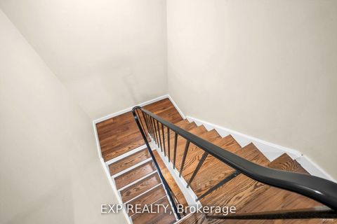 Photo 7 at 14 - 33 Four Winds Drive, York University Heights, Toronto