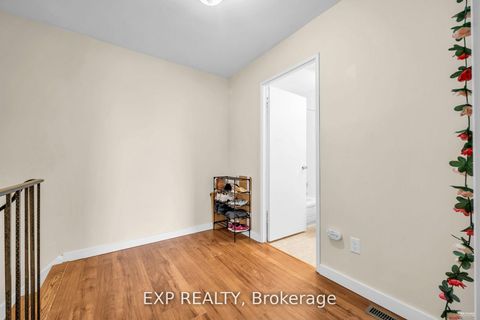 Photo 8 at 14 - 33 Four Winds Drive, York University Heights, Toronto