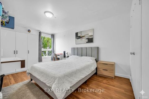 Photo 14 at 14 - 33 Four Winds Drive, York University Heights, Toronto