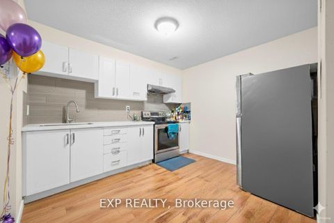 Photo 18 at 14 - 33 Four Winds Drive, York University Heights, Toronto