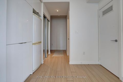Photo 5 at 3902 - 21 Iceboat Terrace, Waterfront Communities C1, Toronto