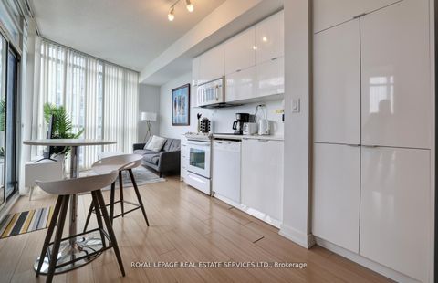 Photo 16 at 3902 - 21 Iceboat Terrace, Waterfront Communities C1, Toronto