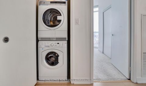 Photo 20 at 3902 - 21 Iceboat Terrace, Waterfront Communities C1, Toronto