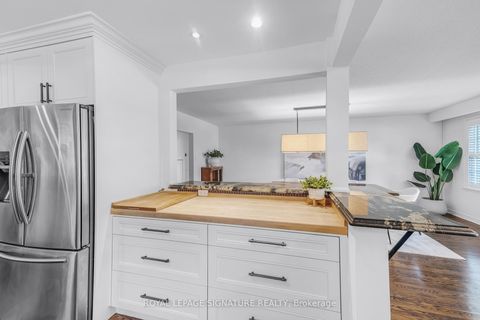 Photo 4 at 41 Denver Crescent, Henry Farm, Toronto