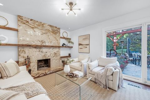 Photo 24 at 41 Denver Crescent, Henry Farm, Toronto