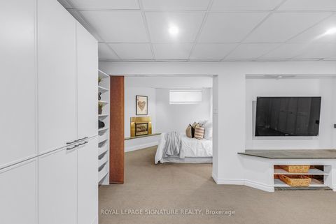 Photo 34 at 41 Denver Crescent, Henry Farm, Toronto