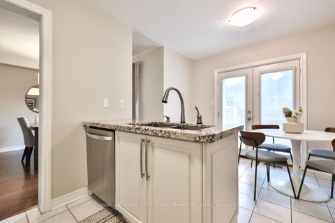 Photo 11 at 2247 Hummingbird Way, WT West Oak Trails, Oakville