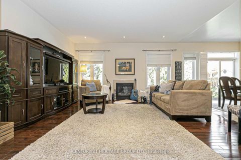 Photo 9 at 44 Madison Avenue, Oak Ridges, Richmond Hill