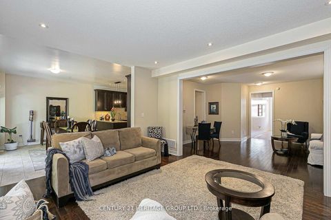 Photo 12 at 44 Madison Avenue, Oak Ridges, Richmond Hill