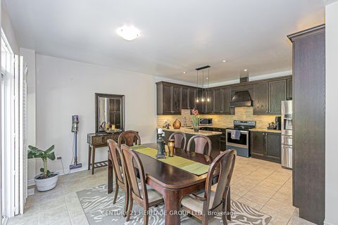 Photo 13 at 44 Madison Avenue, Oak Ridges, Richmond Hill