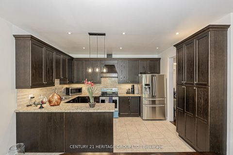 Photo 18 at 44 Madison Avenue, Oak Ridges, Richmond Hill