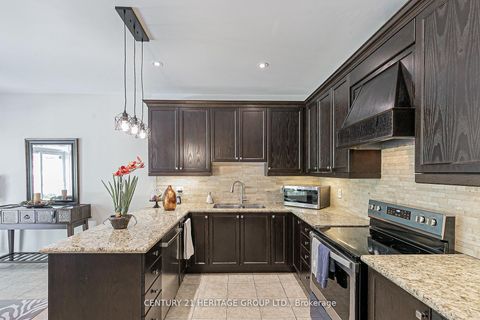 Photo 19 at 44 Madison Avenue, Oak Ridges, Richmond Hill