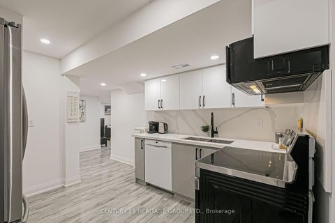 Photo 27 at 29 Eminence Road, Patterson, Vaughan