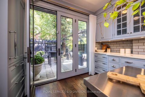 Photo 12 at 36 Boswell Avenue, Annex, Toronto