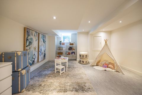 Photo 32 at 36 Boswell Avenue, Annex, Toronto