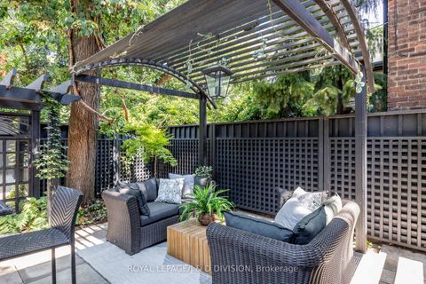 Photo 37 at 36 Boswell Avenue, Annex, Toronto