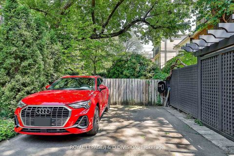 Photo 39 at 36 Boswell Avenue, Annex, Toronto