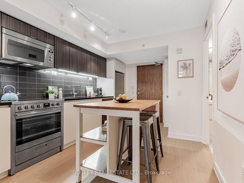 Photo 5 at 811 - 75 Queens Wharf Road, Waterfront Communities C1, Toronto