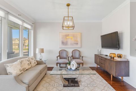 Photo 2 at 39 Pitney Avenue, Jefferson, Richmond Hill