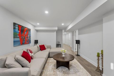 Photo 14 at 39 Pitney Avenue, Jefferson, Richmond Hill