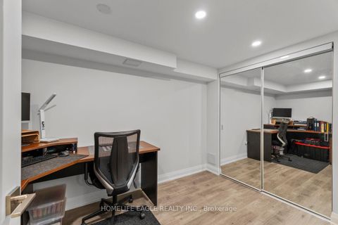 Photo 15 at 39 Pitney Avenue, Jefferson, Richmond Hill