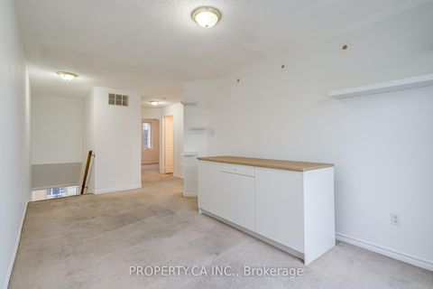 Photo 13 at 2083 - 65 George Appleton Way E, CFB, Toronto