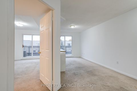 Photo 16 at 2083 - 65 George Appleton Way E, CFB, Toronto