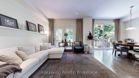 Photo 1 at 16 Carriage House Court, Jefferson, Richmond Hill