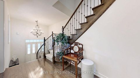 Photo 16 at 16 Carriage House Court, Jefferson, Richmond Hill