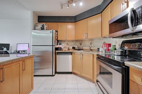 Photo 3 at 814 - 17 Michael Power Place, City Centre West, Toronto