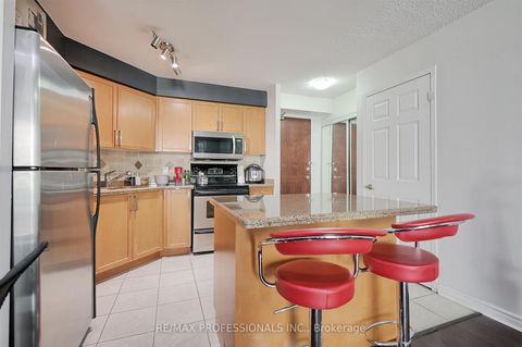 Photo 7 at 814 - 17 Michael Power Place, City Centre West, Toronto