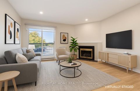 Photo 3 at 722 - 1450 Glen Abbey Gate, GA Glen Abbey, Oakville