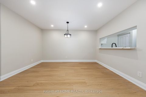 Photo 6 at 722 - 1450 Glen Abbey Gate, GA Glen Abbey, Oakville