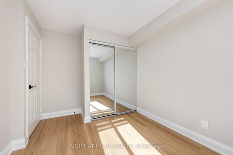 Photo 16 at 722 - 1450 Glen Abbey Gate, GA Glen Abbey, Oakville