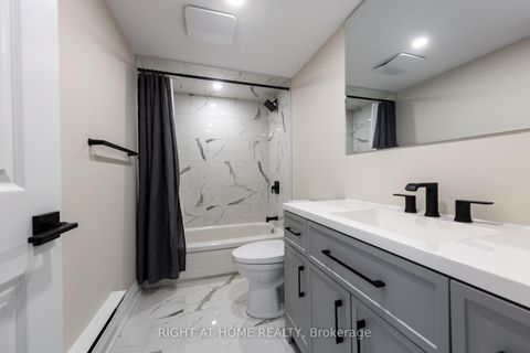 Photo 17 at 722 - 1450 Glen Abbey Gate, GA Glen Abbey, Oakville