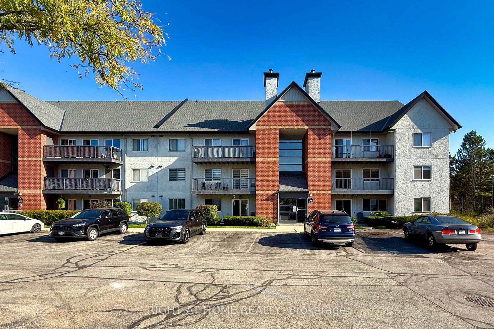 722 - 1450 Glen Abbey Gate, GA Glen Abbey, Oakville 