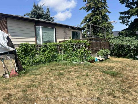 Photo 1 at 33 Crow Trail, Malvern, Toronto