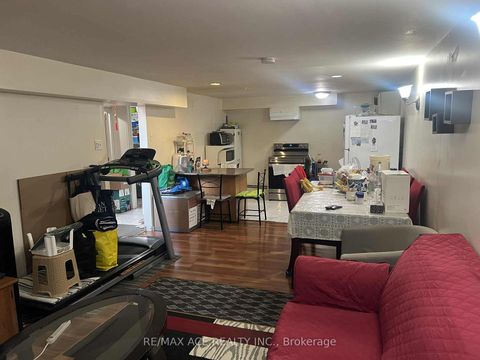 Photo 2 at 33 Crow Trail, Malvern, Toronto