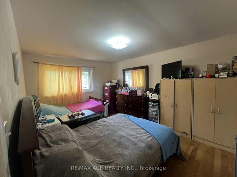 Photo 8 at 33 Crow Trail, Malvern, Toronto