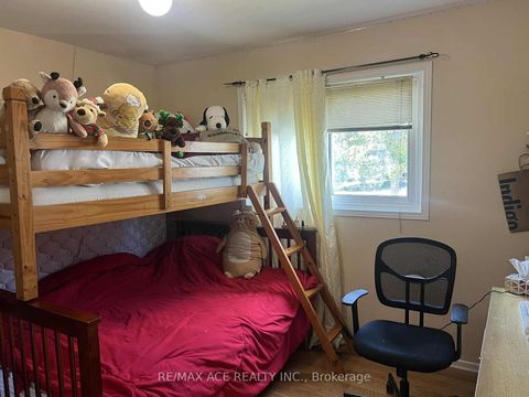 Photo 10 at 33 Crow Trail, Malvern, Toronto