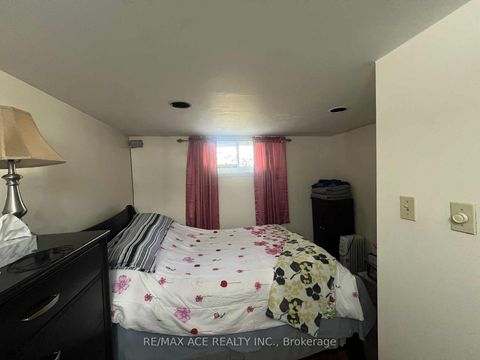 Photo 12 at 33 Crow Trail, Malvern, Toronto