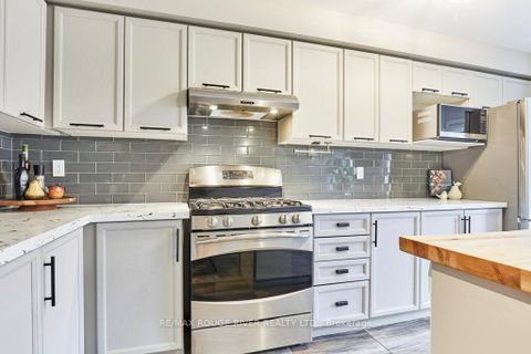 Photo 11 at 104 Roxton Road, RO River Oaks, Oakville