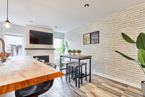 Photo 13 at 104 Roxton Road, RO River Oaks, Oakville