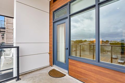 Photo 13 at 307 - 123 Maurice Drive, CO Central, Oakville